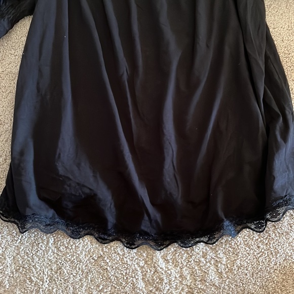 Off shoulders top - Picture 3 of 4